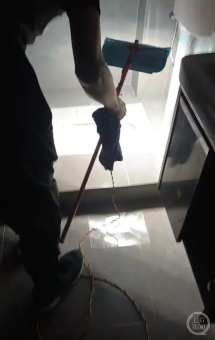 江西通报“提灯定损”事件:房东用砖块砸人被拘留,涉事房屋存在违建情形(图1) 640.png