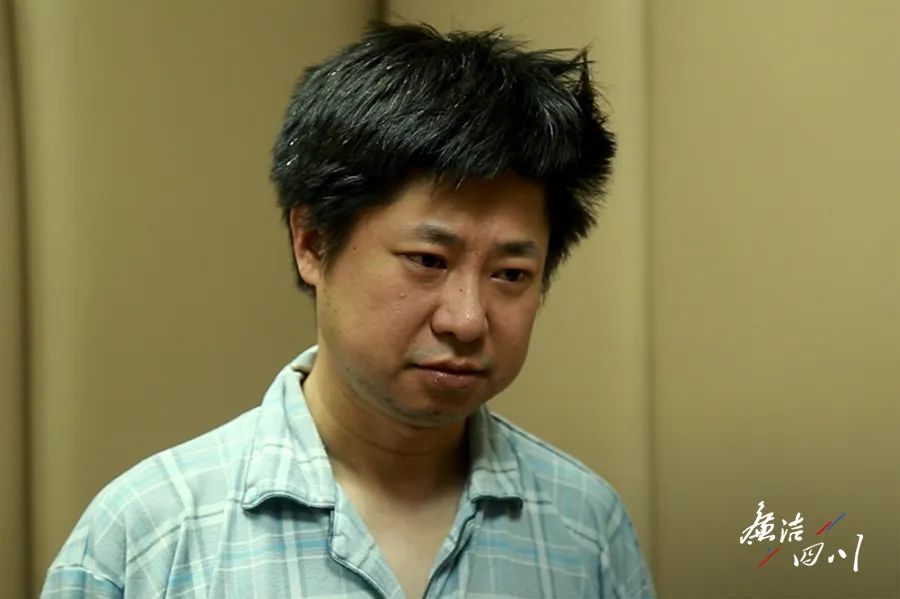 为藏150万好处费,他在家中砌了一堵墙(图1) 640.jpg