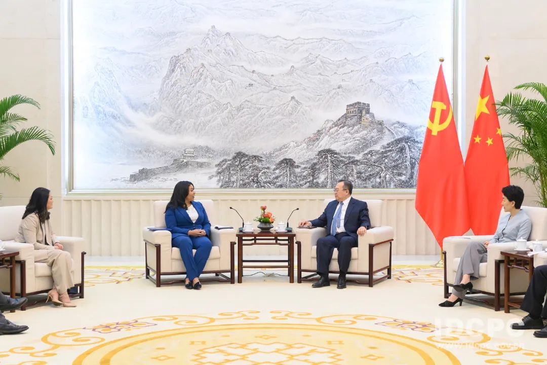 刘建超会见美国旧金山市市长布里德(图1) 640.jpg