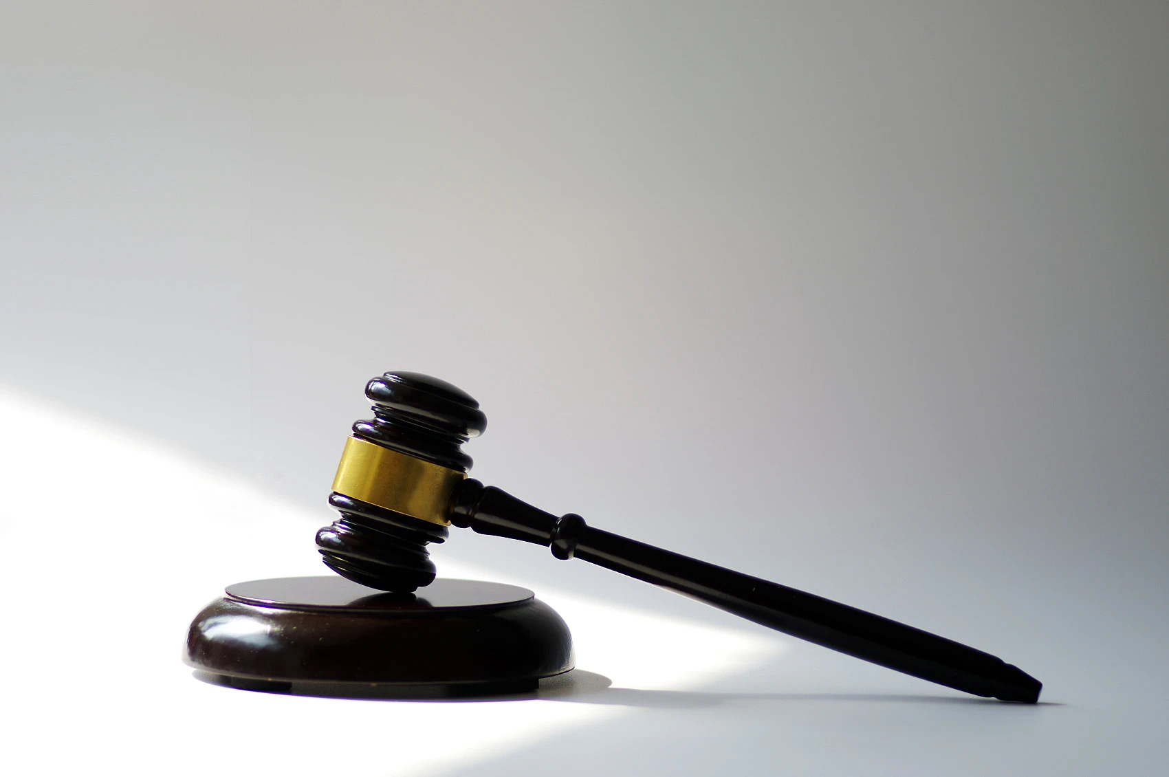 上海老人赠300万房产给水果摊主,二审宣判(图1) 4.jpg