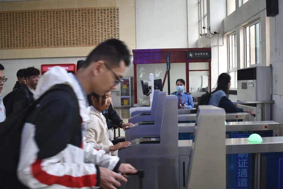 购买联程票,中转换乘都要下车吗?看完你就明白了!(图5) 7.jpg