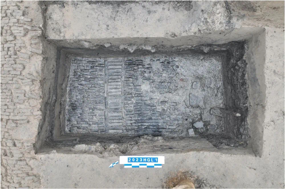 保存完整度相当高!这座水下古城镇重见天日(图2) 2.jpg