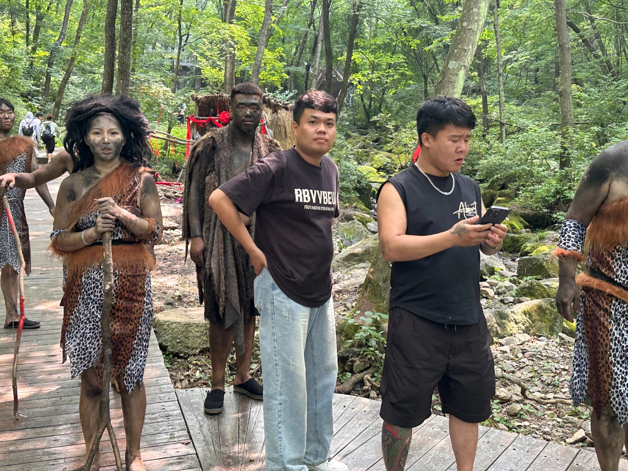 月薪5000元,我在景区当野人(图13) 27.jpg