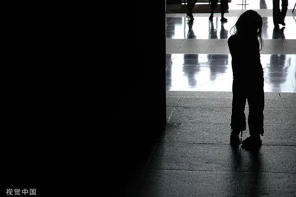 令人发指!女童遭亲父性侵多次,竟被奶奶要求写谅解书?!(图4) 640.jpg