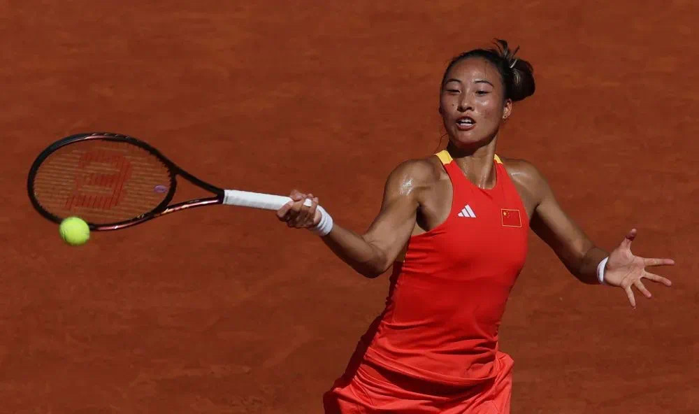 创造历史!郑钦文闯入网球女单决赛(图4) 5.jpg