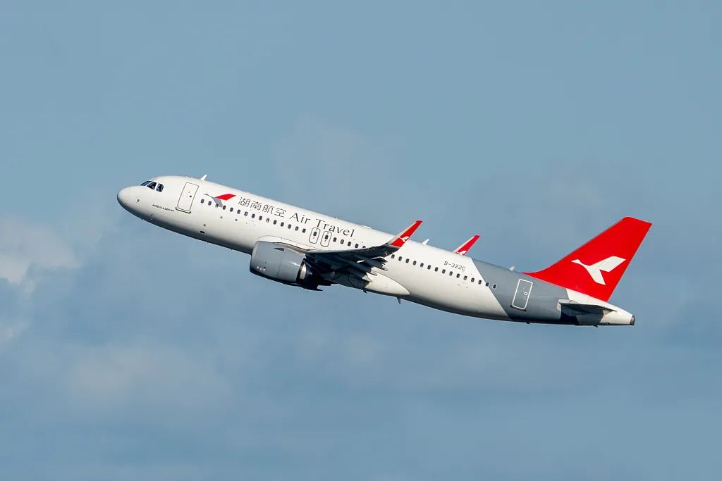 国内首次!空姐上班不再穿高跟鞋,湖南航空回应(图3) 640.jpg