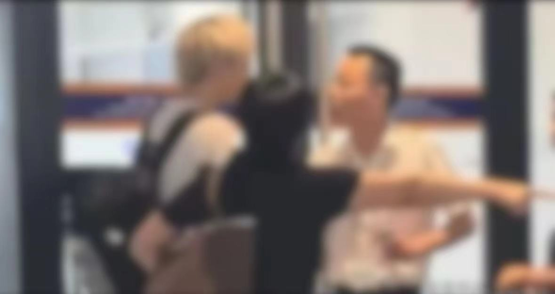 超规2厘米,要收700元!女子大骂航司“穷到这种程度了吗”……最新回应(图2) 640.png