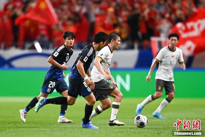 国足0:7惨负日本队(图3) 640.jpg