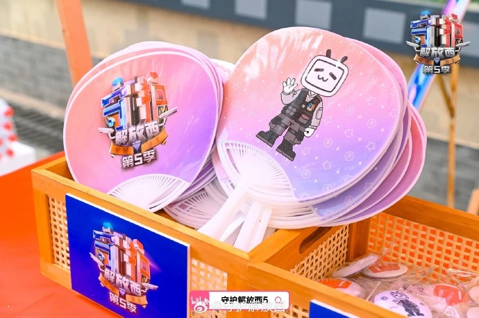 派出所凌晨3点还有游客排队打卡!“有时候警察都很想报警”(图7) 7.jpg