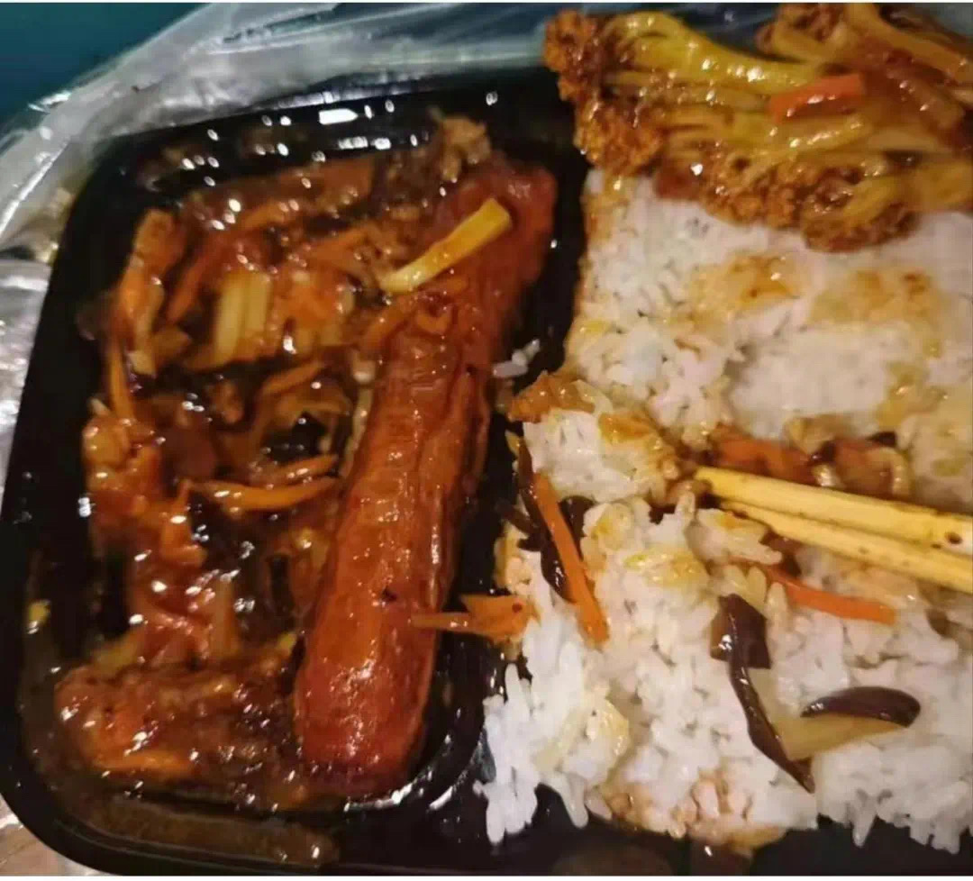 “15元鱼香肉丝与照片不符”,大学生愤而起诉,获赔!(图3) 15.jpg