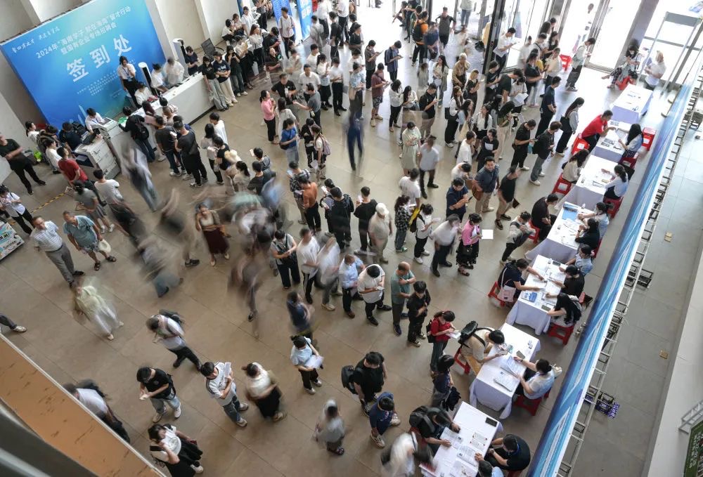 一批违法招聘案件被集中查处(图1) 9.jpg