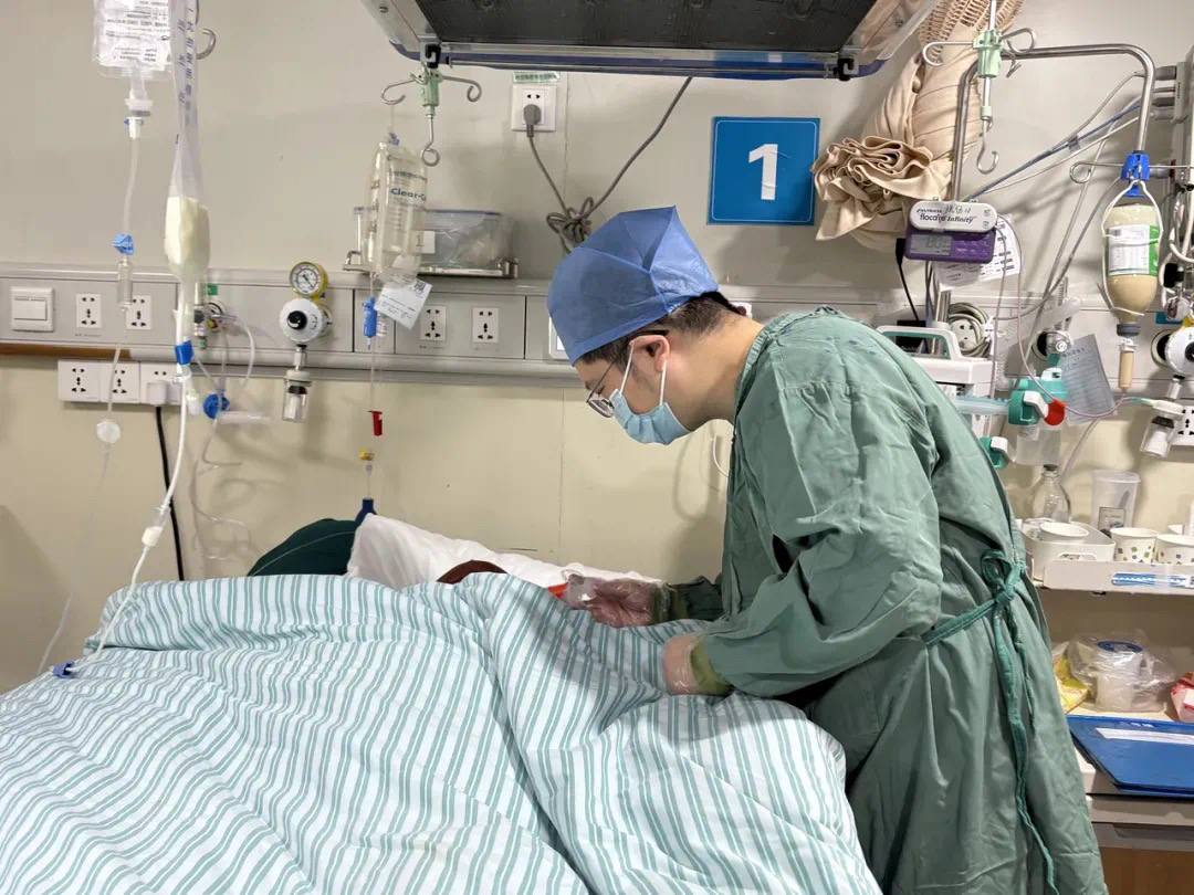 煤气爆炸致女子全身65%烧伤,医生回应“钢丝球清创”治疗情况(图3) 6.jpg