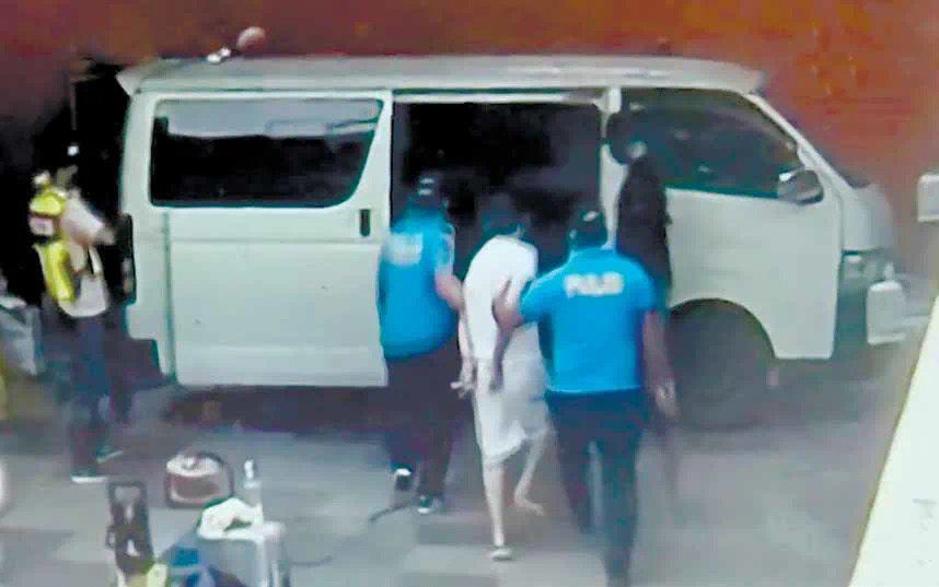 突发:一中国籍POGO老板在大马尼拉突遭假警察绑架,疑是自己保镖和前小区保安联手(图1) 5.jpg