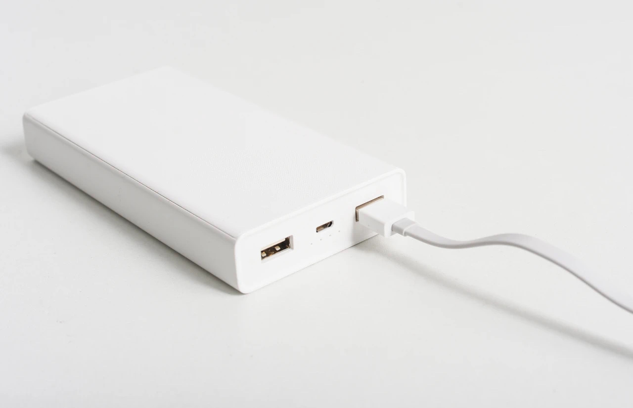 充电时,先插手机还是充电器?这几种充电方法,手机坏得快!(图4) 微信图片_202501032201231.jpg