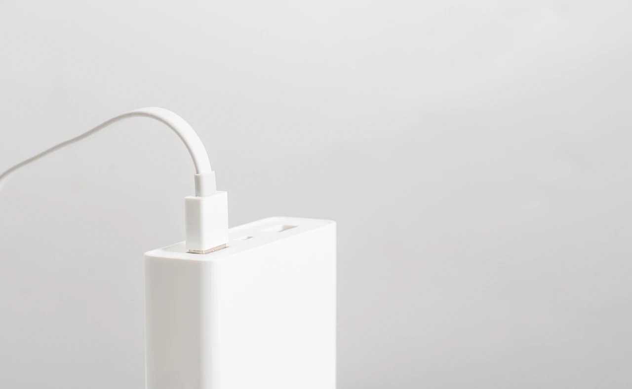 充电时,先插手机还是充电器?这几种充电方法,手机坏得快!(图5) 微信图片_202501032201232.jpg