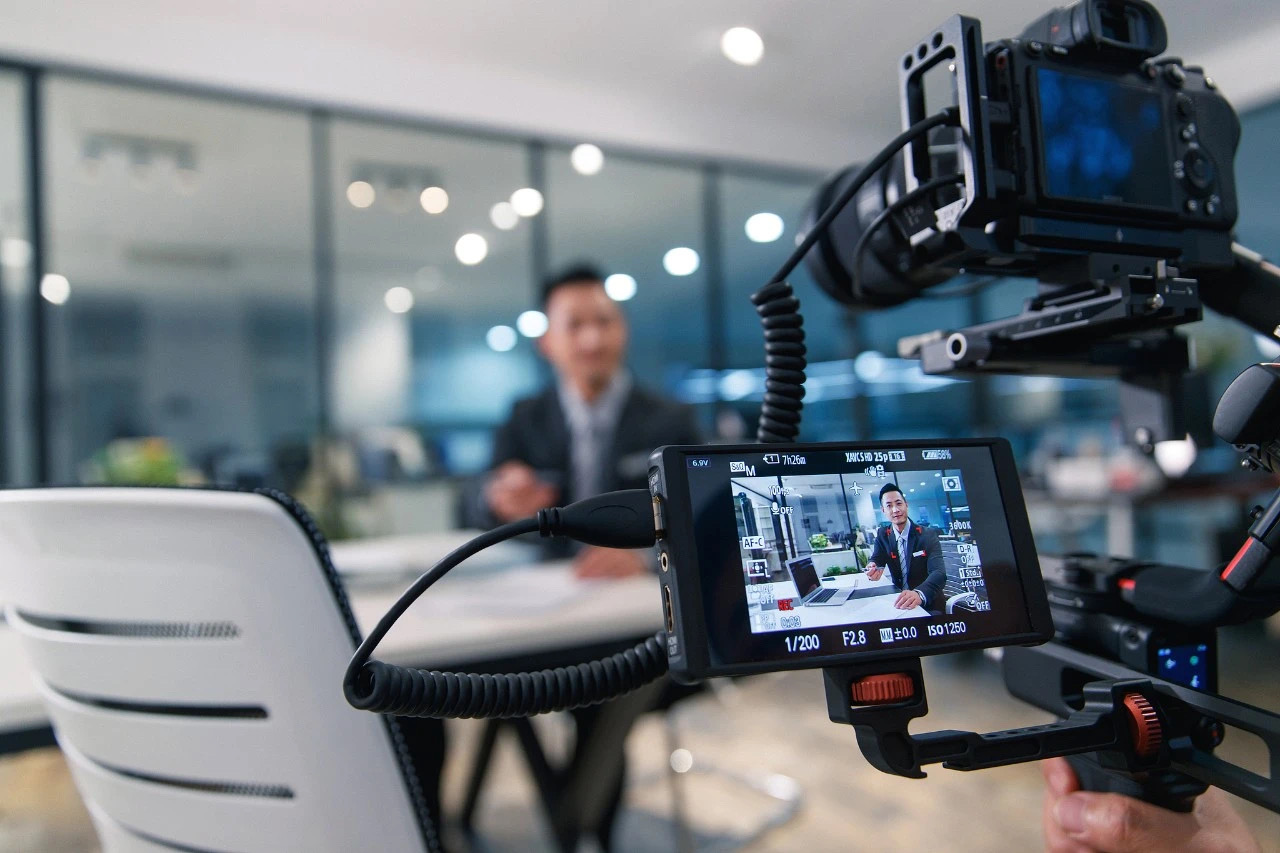 “超离谱相亲”“自导自演家暴妻子”……虚假摆拍岂能“一删了之”?(图7) 微信图片_20250208213210.jpg