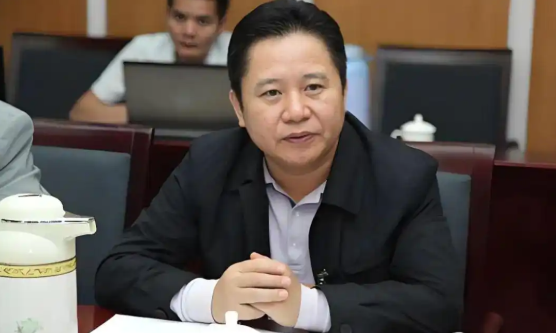 两“内鬼”被双开,一人“违规干预执纪执法活动,泄露工作秘密”(图2) 两“内鬼”被双开,一人“违规干预执纪执法活动,泄露工作秘密”(图2)