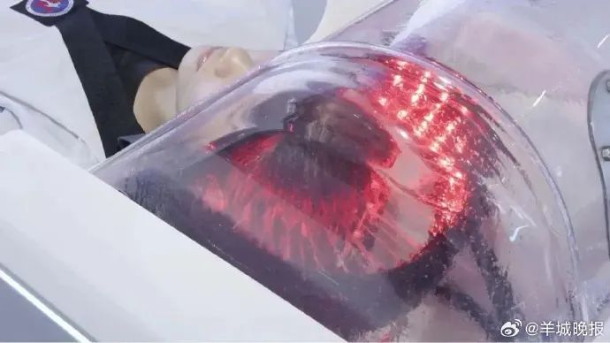 广州多店推出“AI洗头”(图2) 广州多店推出“AI洗头”(图2)