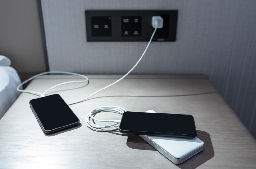 瞬间爆炸,家被烧光!看完想立刻回家拔插头……(图5) 图片