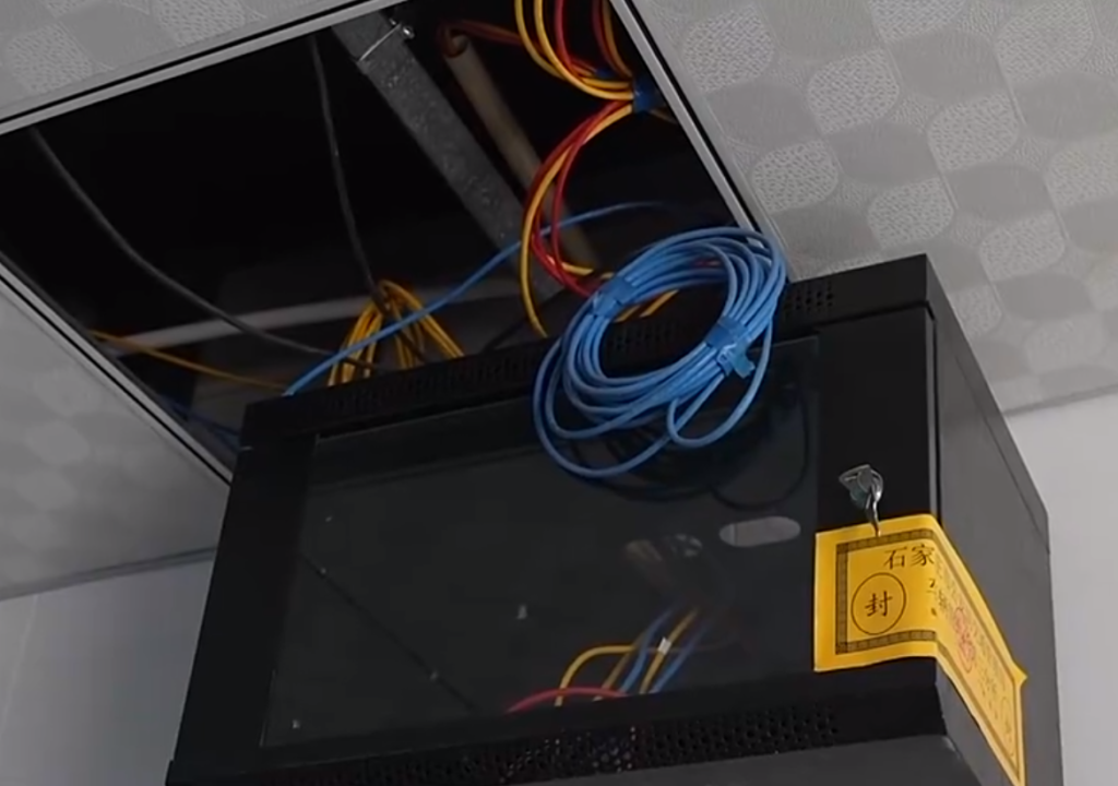 考生手都没动,科目一就考过了!“驾考舞弊案”曝光(图3) 考生手都没动,科目一就考过了!“驾考舞弊案”曝光(图3)