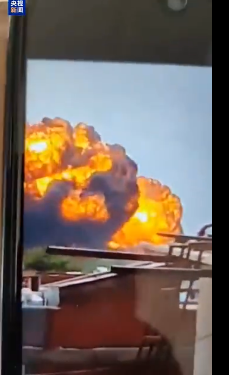 印度坠机已致133人遇难,客机起飞1分钟从雷达上消失,飞行员曾发出求救信号,莫迪发声(图3) 印度坠机已致133人遇难,客机起飞1分钟从雷达上消失,飞行员曾发出求救信号,莫迪发声(图3)