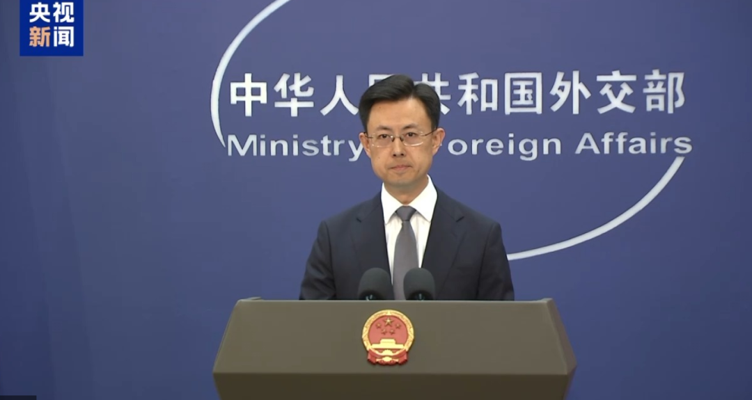 以军:打死伊朗最高军事指挥官!伊朗有店铺“水和手纸被抢购一空”,大量民众排队离境!中方正组织撤离中国公民(图8) 图片