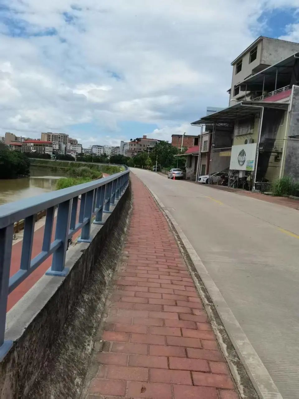 酒驾男子为逃避交警查车跳河身亡,妻子索赔200万,法院判了(图2) 图片