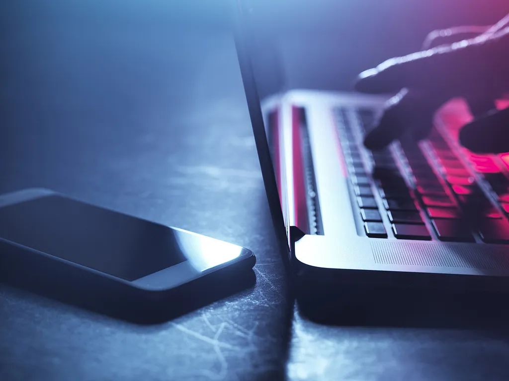 一女子租手机套现14万,3个月后被催还42万!年息高达400%(图1) 一女子租手机套现14万,3个月后被催还42万!年息高达400%(图1)