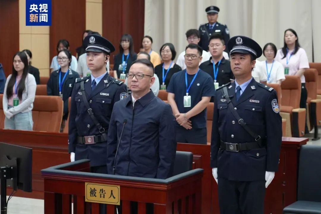 死缓!“老虎”王勇,敛财2.71亿,归案后提供其他重大案件线索,有重大立功表现(图1) 死缓!“老虎”王勇,敛财2.71亿,归案后提供其他重大案件线索,有重大立功表现(图1)