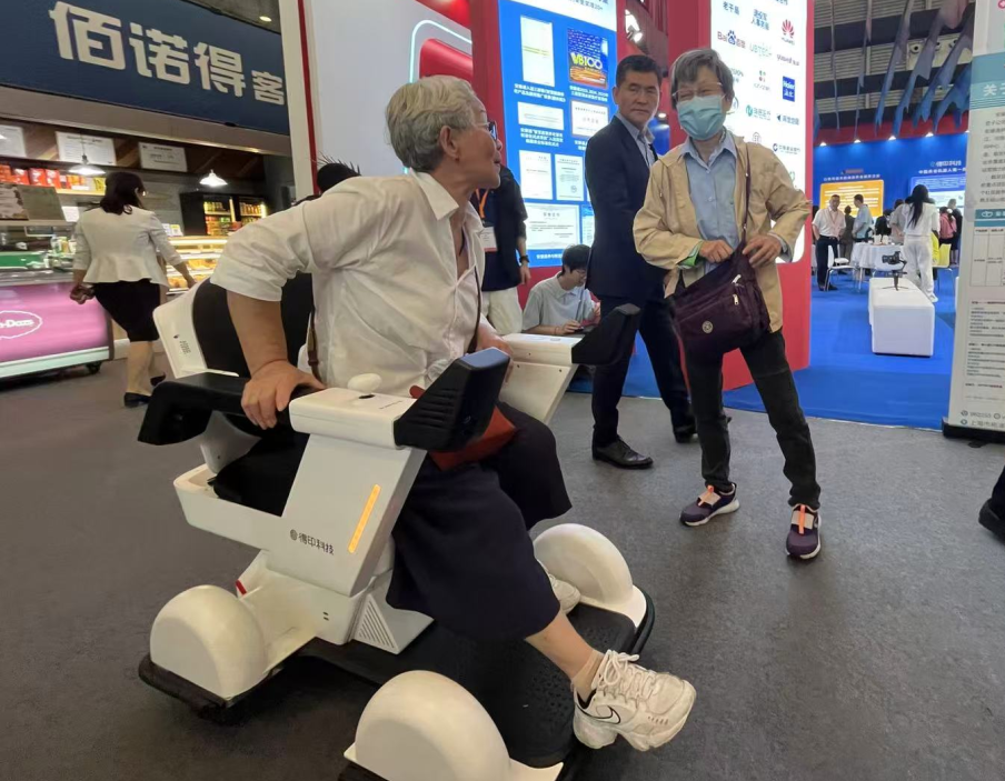 机器人保姆来了,都能干点啥?(图6) b8adc2e328daf613b92875153b736ae.png