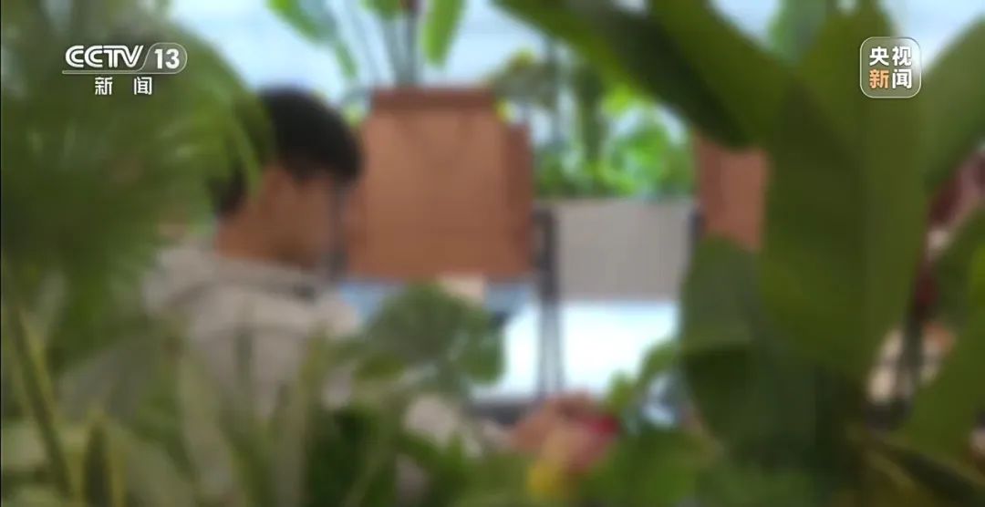 细节披露!安徽一高中生被诱骗至诈骗园区:不听话白天暴晒晚上挨打(图1) 图片