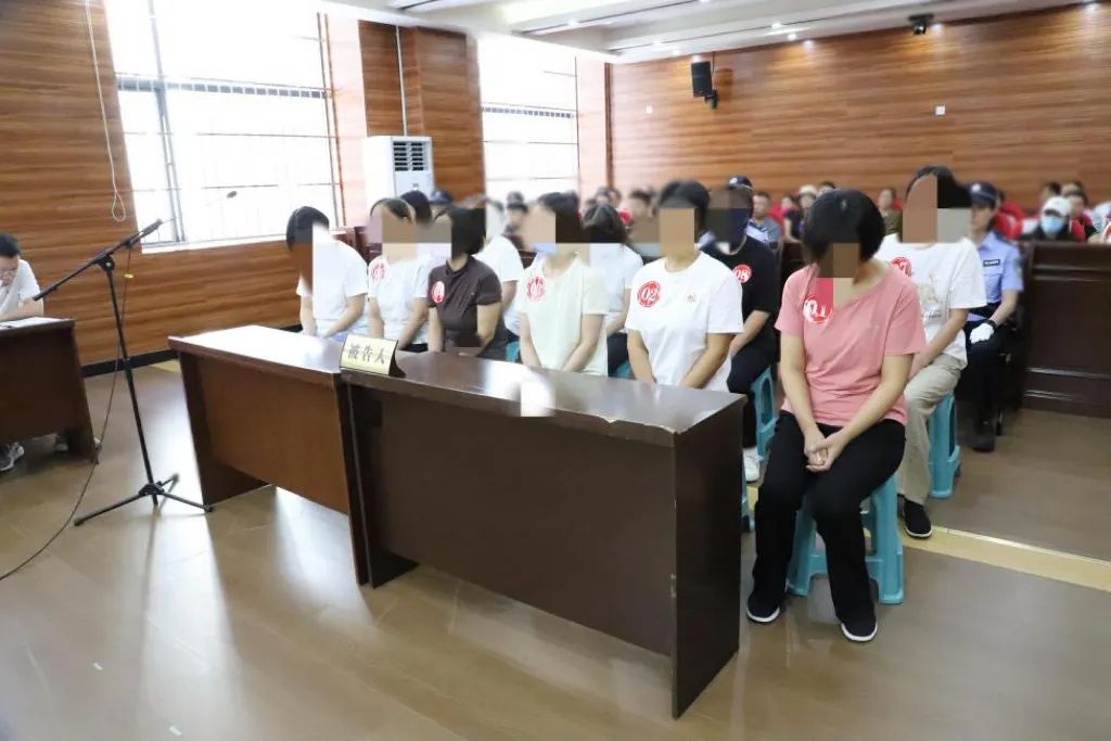 11人4年偷40万元肉制品,小学食堂竟成“硕鼠窝”!(图1) 图片