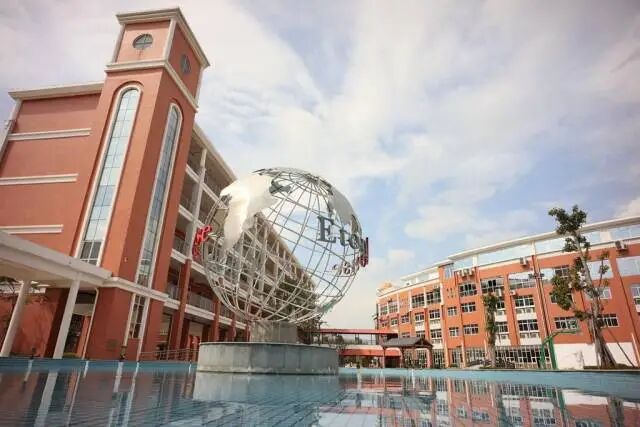 东莞市礼仁外国语学校。来源:学校官网 “一人收200元班费,全班近一万元要用到什么时候”?家长质疑!官方回应(图1)