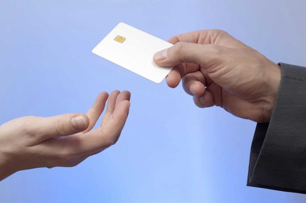 离谱!办张电话卡,还得开工作证明、无犯罪证明、银行流水?(图2) a2.jpg