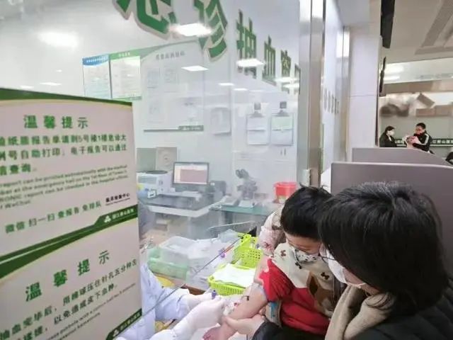 多地发出预警,一学校4人感染!医生:警惕开学小高峰!(图1) 40.jpg