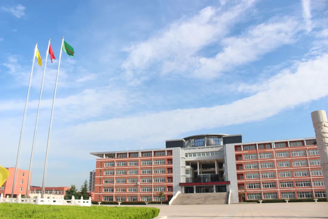 班主任酒后猥亵女高中生,校方“怕耽误其他学生高考”暂不开除?警方已介入(图1) 4.jpg